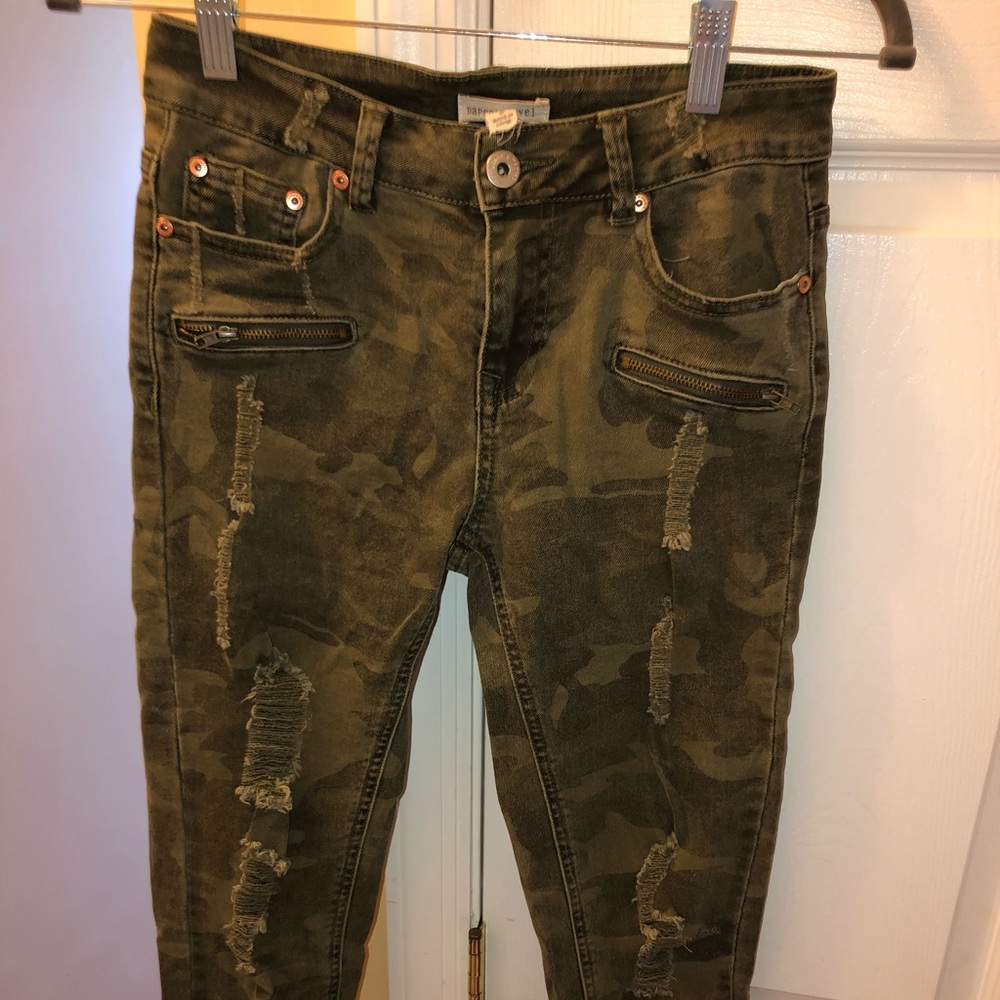 Camo print jeans, super trendy& frilled bottoms